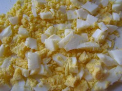 название картинки Салат с копченой курицей и сыром