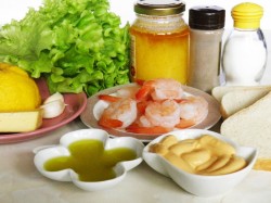 Салат с королевскими креветками