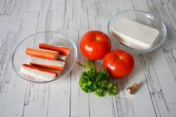 Салат крабовые палочки помидоры сыр