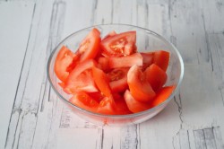 Салат крабовые палочки помидоры сыр