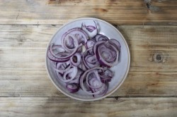 название картинки Салат с красной фасолью консервированной и курицей