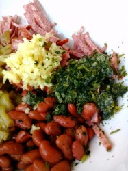 Салат с красной фасолью, огурцами и копченой колбасой - шаг 9