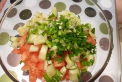 Салат с красной рыбой и маринованными грибами