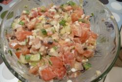 Салат с красной рыбой и маринованными грибами