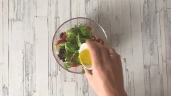 Салат с красным болгарским перцем