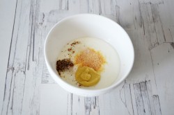 Салат с креветками ананасом и сыром