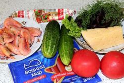 название картинки Салат с креветками, крабовыми палочками с сыром