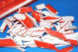 название картинки Салат с креветками, крабовыми палочками с сыром