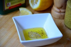 Салат с креветками и сырным омлетом - шаг 2