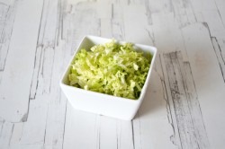 название картинки Салат с курицей, ананасами и пекинской капустой