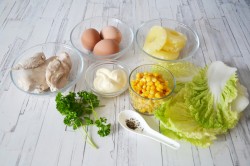 название картинки Салат с курицей, ананасами и пекинской капустой