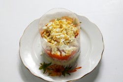 Салат с курицей черносливом грибами