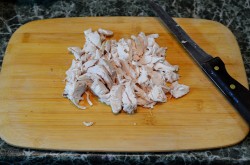 Салат курица с грибами и грецкими орехами