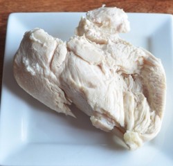 Салат с арахисом и курицей