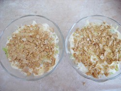 Салат с арахисом и курицей