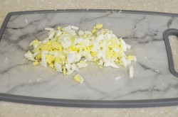 название картинки Салат с курицей и маринованными огурцами