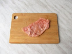 Салат с курицей, помидорами и сыром