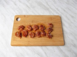 Салат с курицей, помидорами и сыром