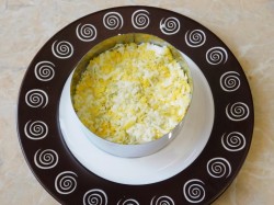 Салат с куриной грудкой и орехами грецкими