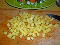 Салат с куриной грудкой и помидорами