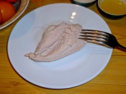 Салат с куриной грудкой и помидорами