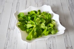 название картинки Салат с куриной грудкой и шампиньонами