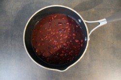 название картинки Салат с куриной печенью и фасолью