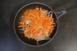 название картинки Салат с куриной печенью и фасолью