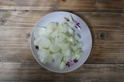 название картинки Салат с куриной печенью и солеными огурцами