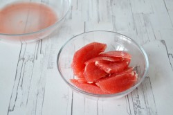 название картинки Салат с грейпфрутом курицей и авокадо