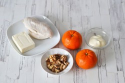 название картинки Салат с мандаринами и курицей