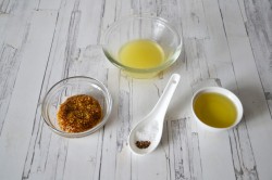 название картинки Салат с манго, авокадо и курицей