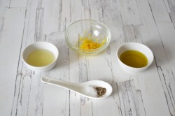 Салат с мидиями, моцареллой и рукколой