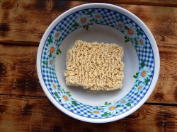 Салат с мивиной яйцами майонезом