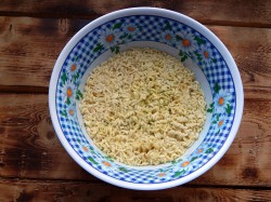 Салат с мивиной яйцами майонезом