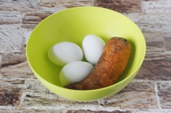 название картинки Салат с морковью и крабовыми палочками