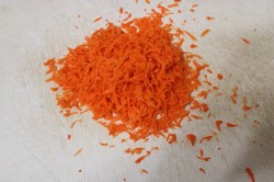 название картинки Салат с морковью и солеными огурцами