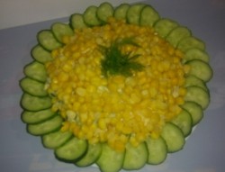 название картинки Салат с мясом криля и огурцами