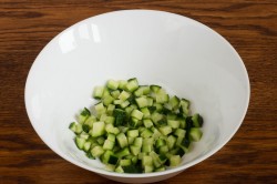 название картинки Салат с огурцом яблоком и сельдереем