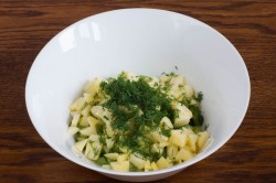 название картинки Салат с огурцом яблоком и сельдереем