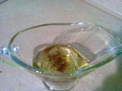 Салат с помидорами и оливками