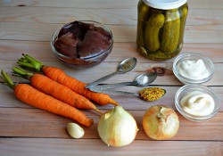 название картинки Салат с печенью огурцами и морковью