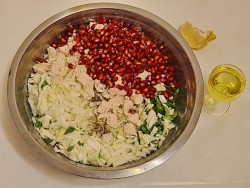Салат с пекинской капустой и гранатом