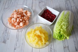 название картинки Салат с пекинской капустой и креветками