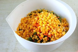 название картинки Салат из пекинской капусты с кукурузой