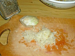 название картинки Салат с пекинской капустой и куриной грудкой и сельдереем