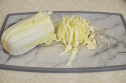 название картинки Салат с пекинской капустой ветчиной и огурцом