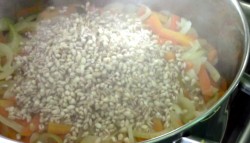 Салат с перловкой на зиму - шаг 8