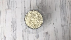 название картинки Салат с плавленым сыром и крабовыми палочками