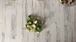 название картинки Салат с креветками и помидорами черри